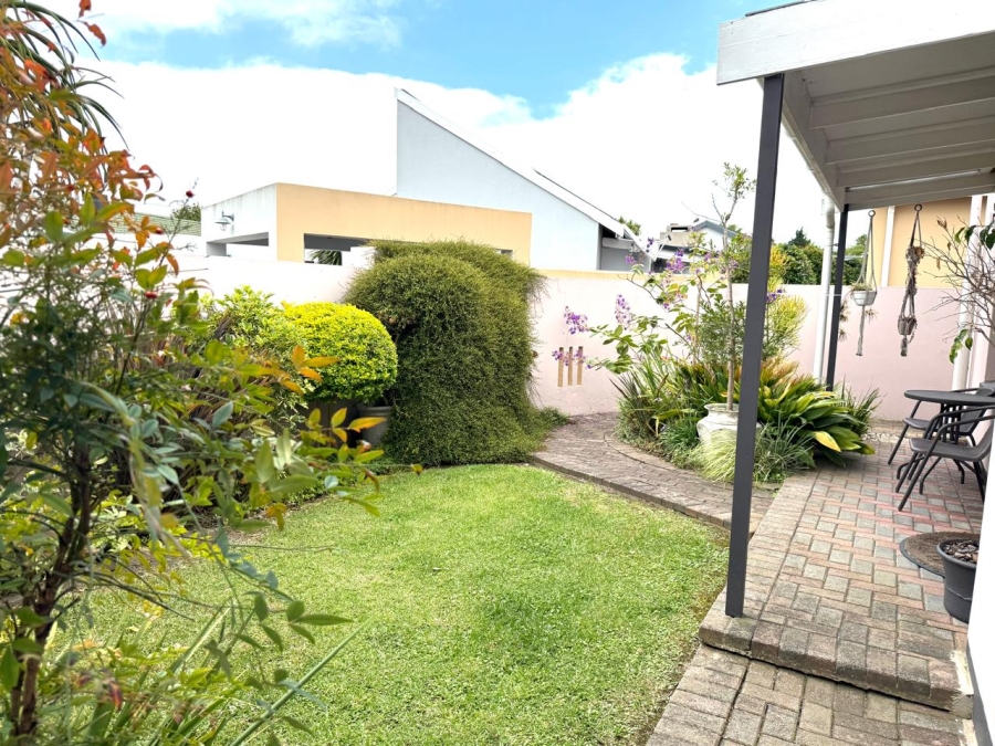 2 Bedroom Property for Sale in King George Park Western Cape